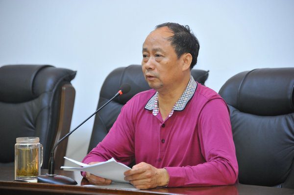 财经：守纪律，讲规矩，守住党员的底线 ——“两学一做”学习教育之书记讲党课
