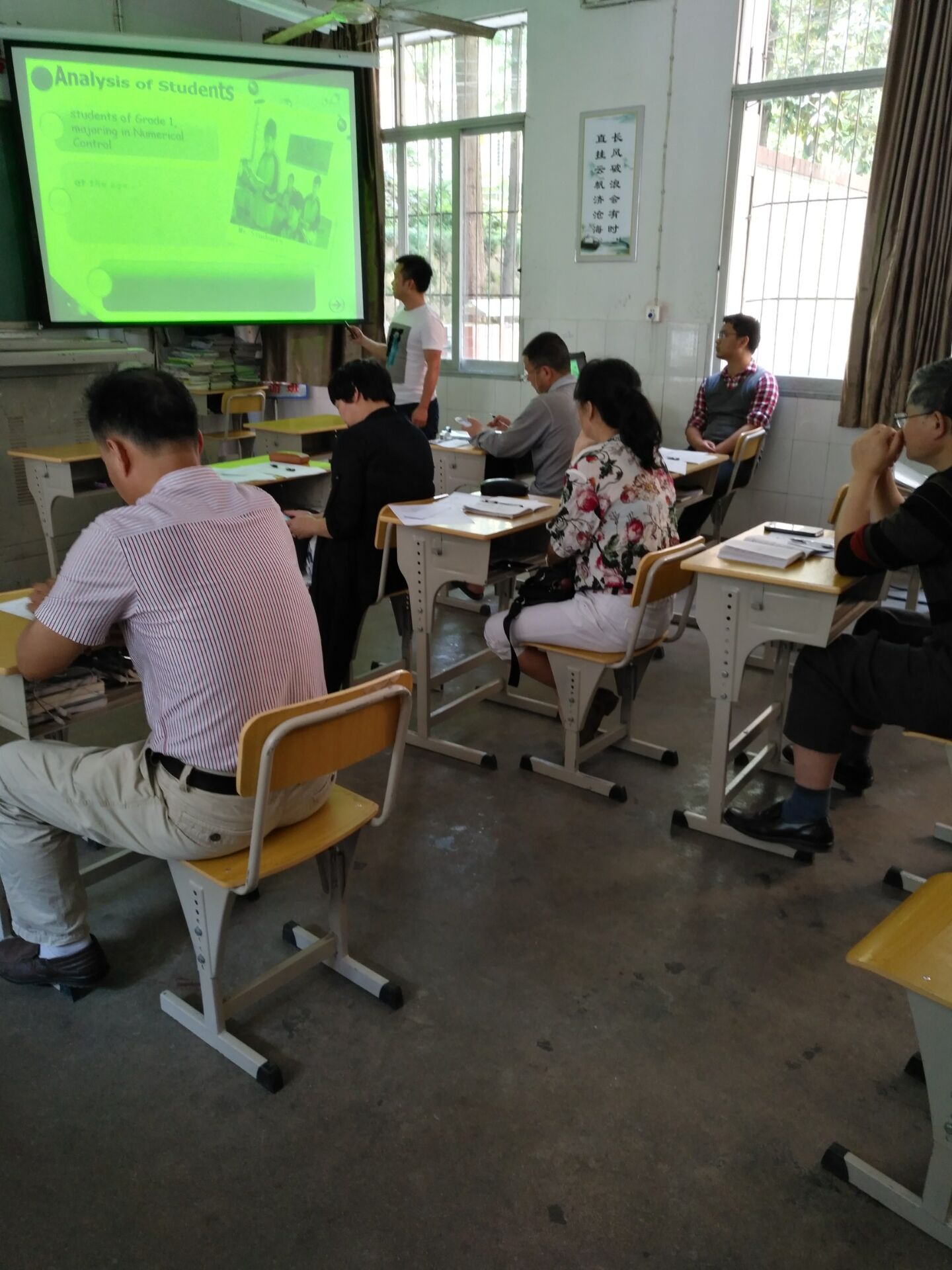 航天学校：压重担，促进年轻教师快速成长
