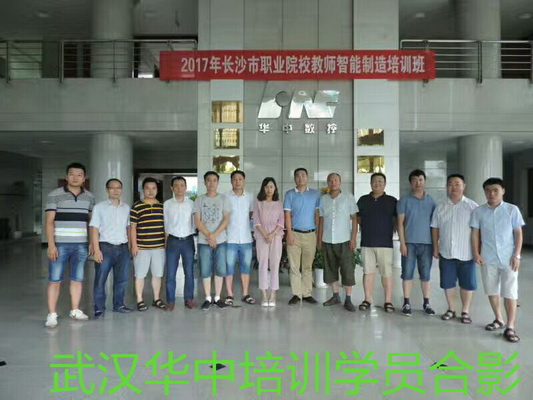 航天学校：不畏高温酷暑 苦练制造技能